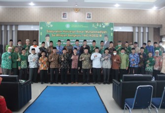 Foto bersama Gubernur Bengkulu, saat silaturahmi Idul fitri 1443 Hijriyah Keluarga Besar Muhammadiyah Bengkulu, Senin (16/5/2022)