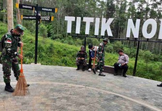 Sinergitas TNI-Polri bersihkan area titik nol IKN. Selasa (17/05/2022)