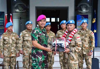 Danpasmar 3 saat menerima kembali prajuritnya dari misi perdamaian di Kongo. Selasa (17/05/2022)