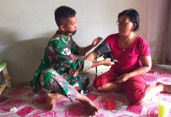 Pelayanan pengobatan gratis warga di perbatasan. Rabu (18/05/2022)