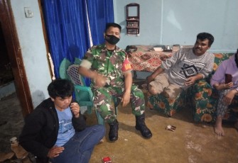 Keakraban babinsa Sumbul bersama warga binaannya. Kamis (19/05/2022)