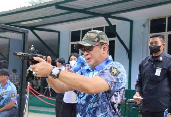 Ketua MPR RI saat lomba menembak KASAU Cup 2022