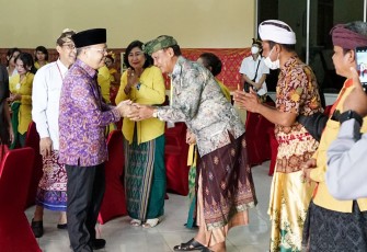 Gubernur Rohidin saat menghadiri Lokasabha (MUSDA) Parisada Hindu Dharma Indonesia Provinsi Bengkulu, Minggu (29/5/2022).