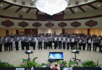Suasana saat pemberian penghargaan oleh Korlantas Polri.