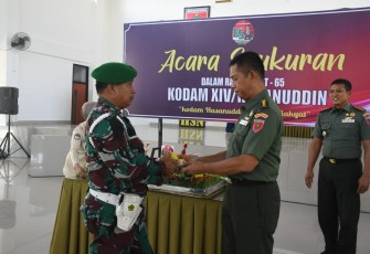 Kasrem 142/Tatag saat syukuran HUT Kodam XIV/Hasanuddin 