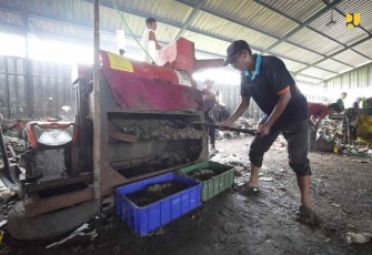 Pengelolaan TPST di Kabupaten Banyumas Jawa Tengah 