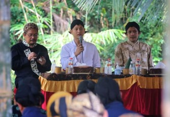 Bupati Trenggalek, Mochamad Nur Arifin, saat Coffee morning  bersama jajaran di Desa Wisata Pandean, Kecamatan Dongko, Jum'at (10/6/2022).