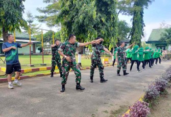 Olahraga bersama personel Kodim 0801/Pacitan