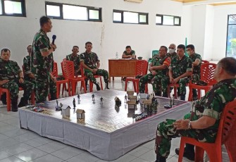 Latihan pengamanan VIP/VVIP prajurit Kodim 0505/JT