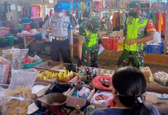 Pantai harga bahan pokok di pasar tradisional 