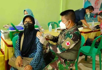 Warga desa Sepakat antusias ikuti vaksinasi tim mobile