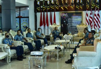 Paparan Ketua Tim Survei Pantai Pendaratan di Papua Barat