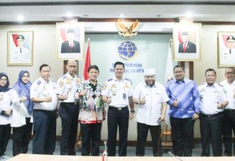 Walikota Bengkulu Helmi Hasan didampingi Sekda, Kepala OPD usai pertemuan bersama jajaran Dinas Perhubungan Provinsi DKI Jakarta. Senin, 20 Juni 2022. Foto/Dok