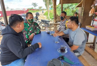 Serka Parsudi saat komsos bersama warga binannya