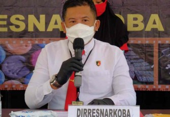 Dirresnarkoba Polda Jateng saat memberikan keterangan pers pengungkapan narkoba jenis sabu 509,7 gram