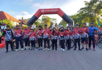 Fun bike peringati hari Bhayangkara Ke-76 di taman kota Sampit