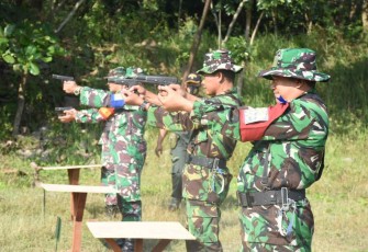 Prajurit Kodim 0803/Madiun latihan tembak