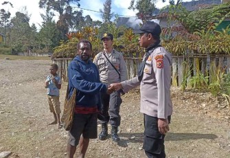 Bersama tokoh masyarakat distrik Sugapa ciptakan situasi Kamtibmas yang kondusif 