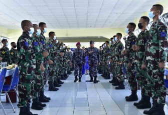 Kasal saat meninjau fasilitas Kodiklatal Surabaya