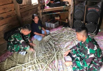 Kerajinan tangan khas masyarakat perbatasan 