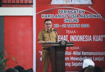 Walikota Bitung Maurits Mantiri saat memberikan sambutan
