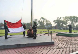 Upacara bendera Korem 071/Wijayakusuma 