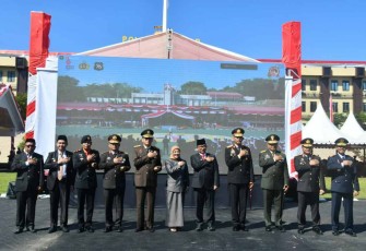 Foto bersama Forkopimda dalam syukuran HUT Bhayangkara Ke-76 