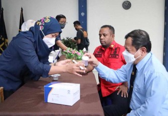 Test urine pegawai Kantor Imigrasi Kelas I Tangerang