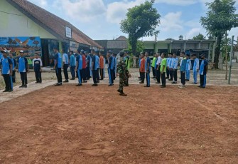 Saat memberikan materi PBB untuk siswa SMK Ngunut