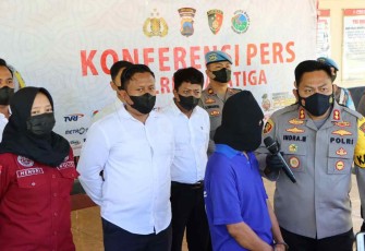 Kapolres Salatiga saat konferensi pers pencabulan siswa SMP
