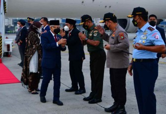 Wapres RI saat di sambut petinggi negara usai ibadah haji di Bandara Internasional Soekarno Hatta 