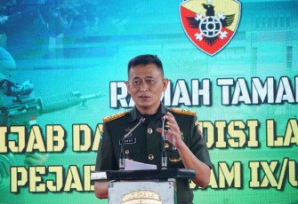 Pangdam Udayana saat memberikan arahan usai acara sertijab di Makodam Udayana 