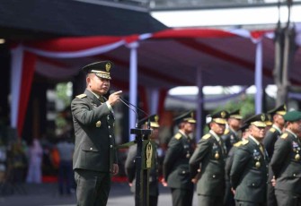 Kasad saat memberikan arahan perwira remaja alumni Akmil di mabesad
