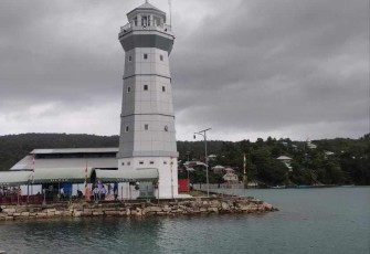 Lampu Pelabuhan 20 Meter Darat di Pelabuhan Elat Maluku Tenggara 