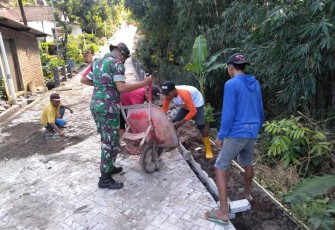 Gotong royong bersama warga binaan pererat hubungan masyarakat 