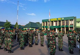 Pelaksanaan upacara bendera 17an di Korem 081/DSJ Madiun