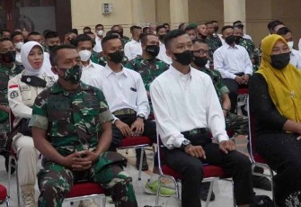 Anak prajurit Korem 081/DSJ saat sosialisasi rekrutmen calon Bintara PK reguler di Makorem