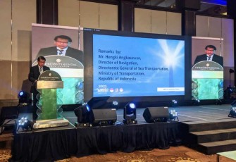 Direktur Kenavigasian saat memberikan sambutan di Cooperation Forum Ke-13 Kuala Lumpur 