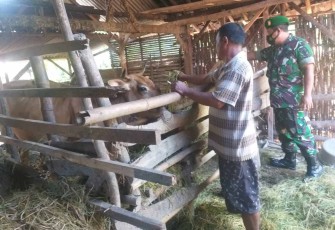 Sambangi warga binaan himbau mewaspadai penyebaran virus PMK 