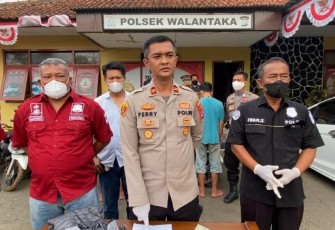 Kapolsek Walantaka saat memberikan keterangan pers pencurian motor 