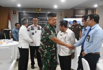 Danrem 142/Tatag saat di Kejaksaan Tinggi Sulbar