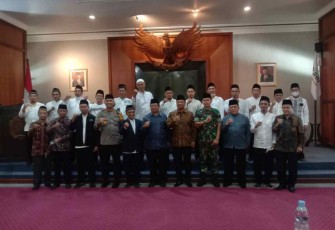 Foto bersama saat musyawarah Pengurus IKADI Tulungagung