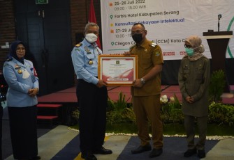 Walikota Cilegon bersama Kakanwil Kemenkumham Banten 