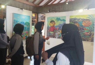 Saat mengunjungi museum Taman Tino Sidin Bantul Yogyakarta 