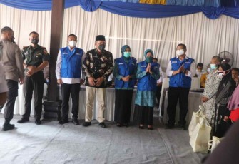 Foto bersama saat launching BIAN di kantor desa Bangoan