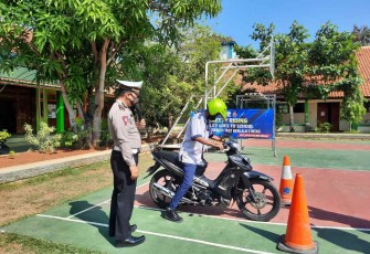 Safety riding pelajar SMKN 2 Demak