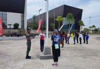 Tegas dan disiplin tinggi anggota satgas Yonarmed 19/105 Trk Bogani latih anggota paskibra