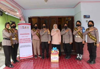 Anjangsana polwan Polres Blitar Kota menyambut HUT Polwan Ke-74