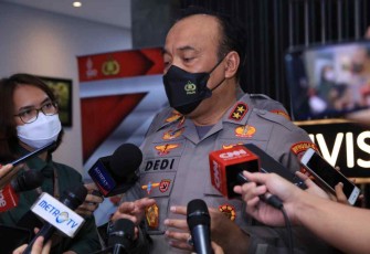 Kadiv Humas Polri Irjen Dedi Prasetyo saat memberikan keterangan pers di Jakarta 