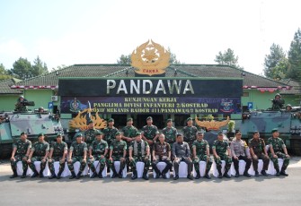Kunjungan Pangdiv 2 Kostrad di Yonif Mekanis Raider 411 Kostrad